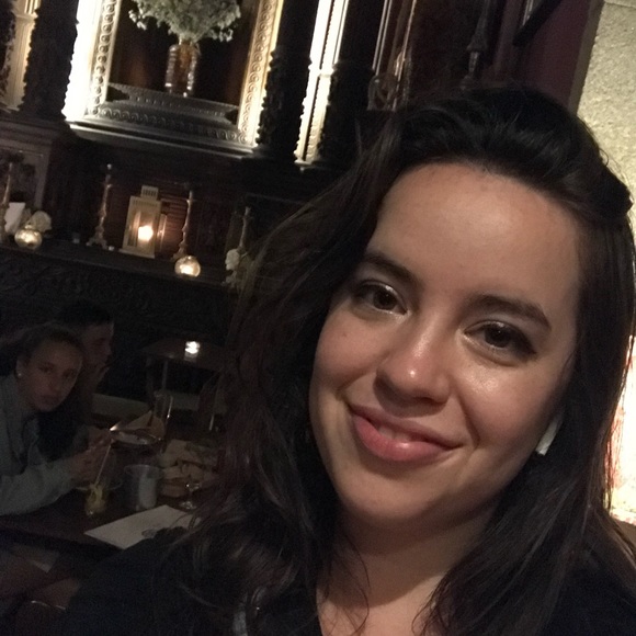 Meet your Posher, Sarah - Picture 1 of 1